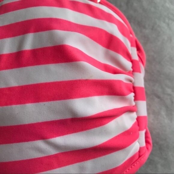 NWT Catalina L ( 12/14) Awesome Bikini Top!! - Picture 6 of 6